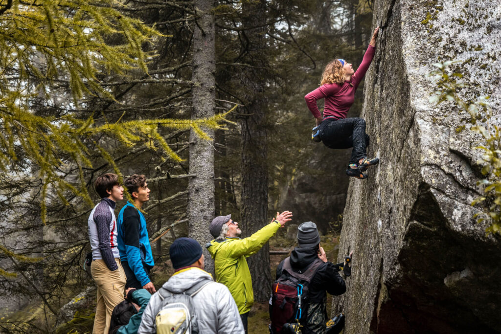 In azione sui blocchi del Valle Orco Climbing Festival